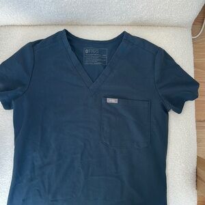 Figs one pocket scrub top